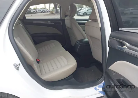 2018 Ford Fusion Hybrid S z USA, uszkodzony, nr VIN 3FA6P0UUXJR101010